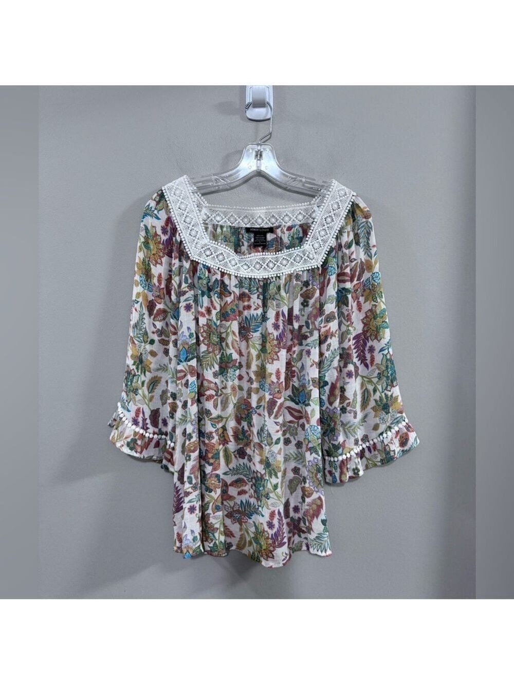 Women's Robert Louis Multicolor Floral Blouse with White Lace. Size L